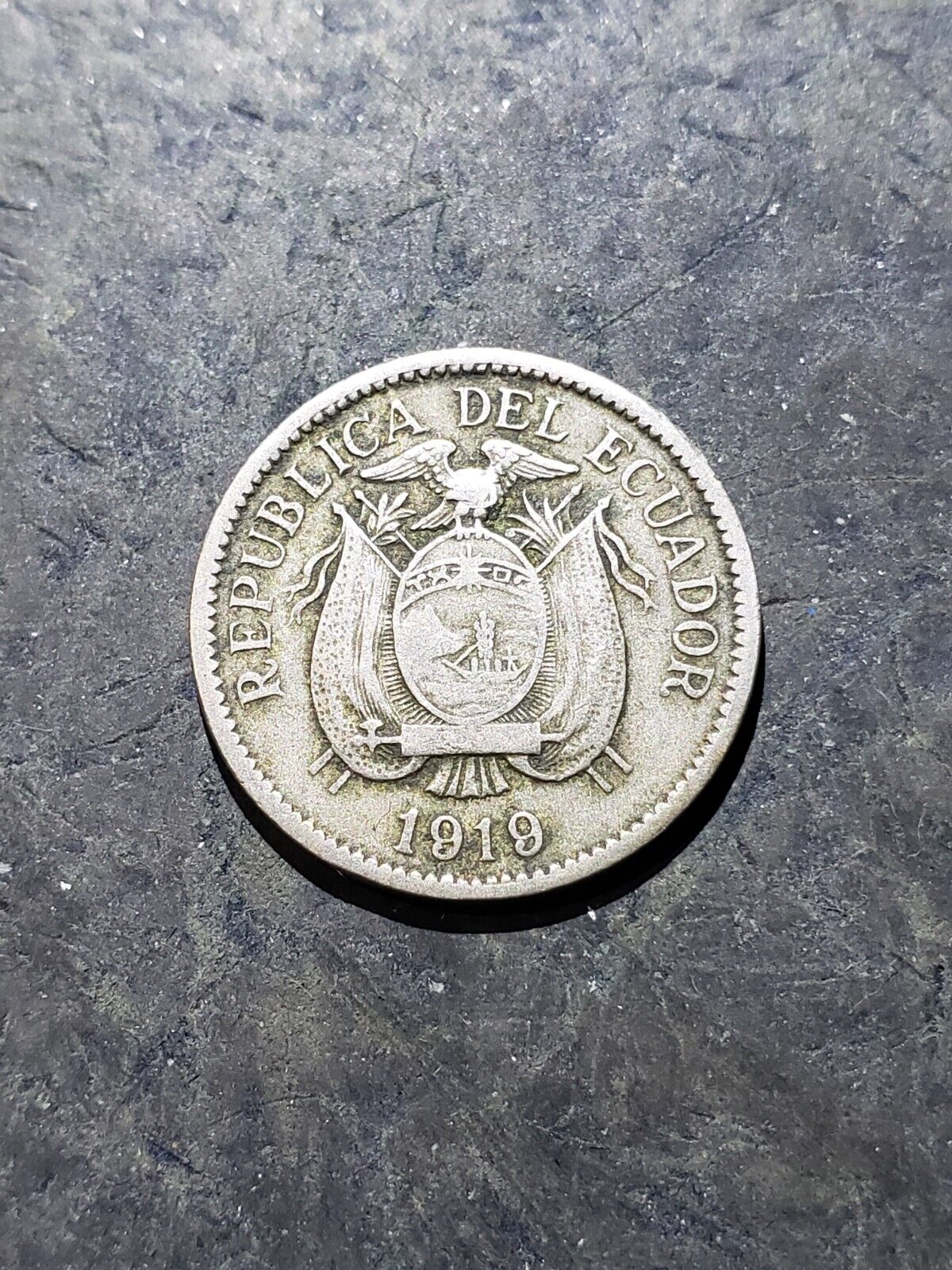 1919 Ecuador 5 Centavos Coin #222